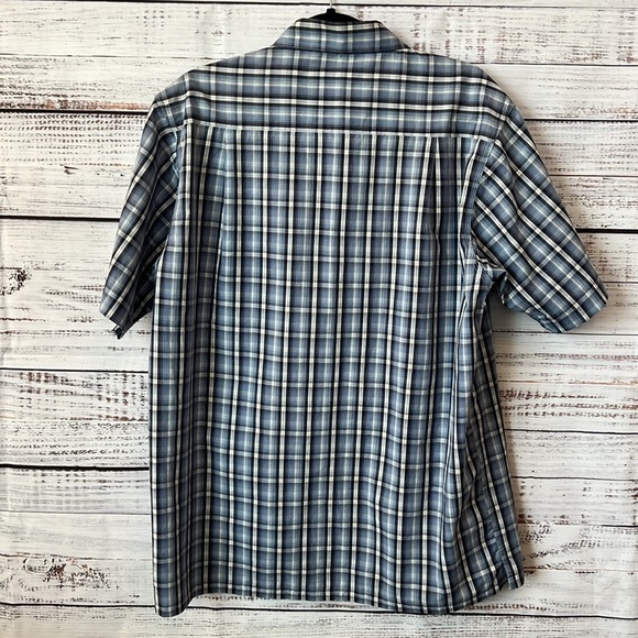 DICKIES- MENS SHORT SLEEVE BUTTON DOWN DRESS SHIRT - Picture 9 of 9